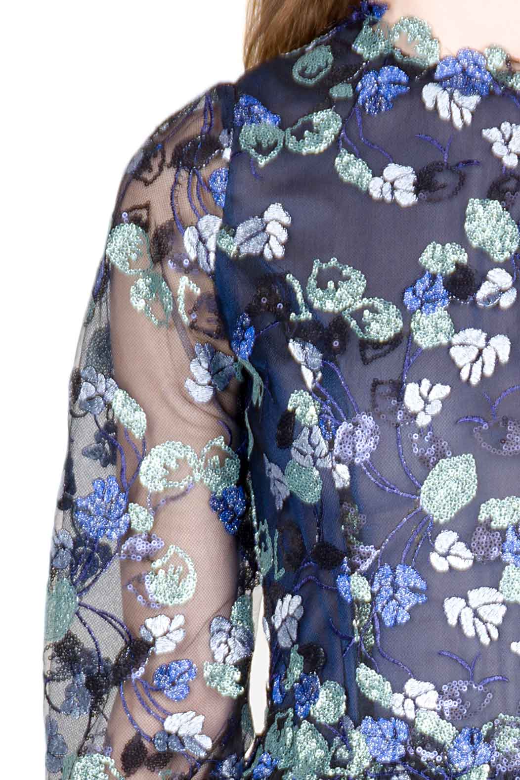 Abito in Tulle Decorato con Paillettes
