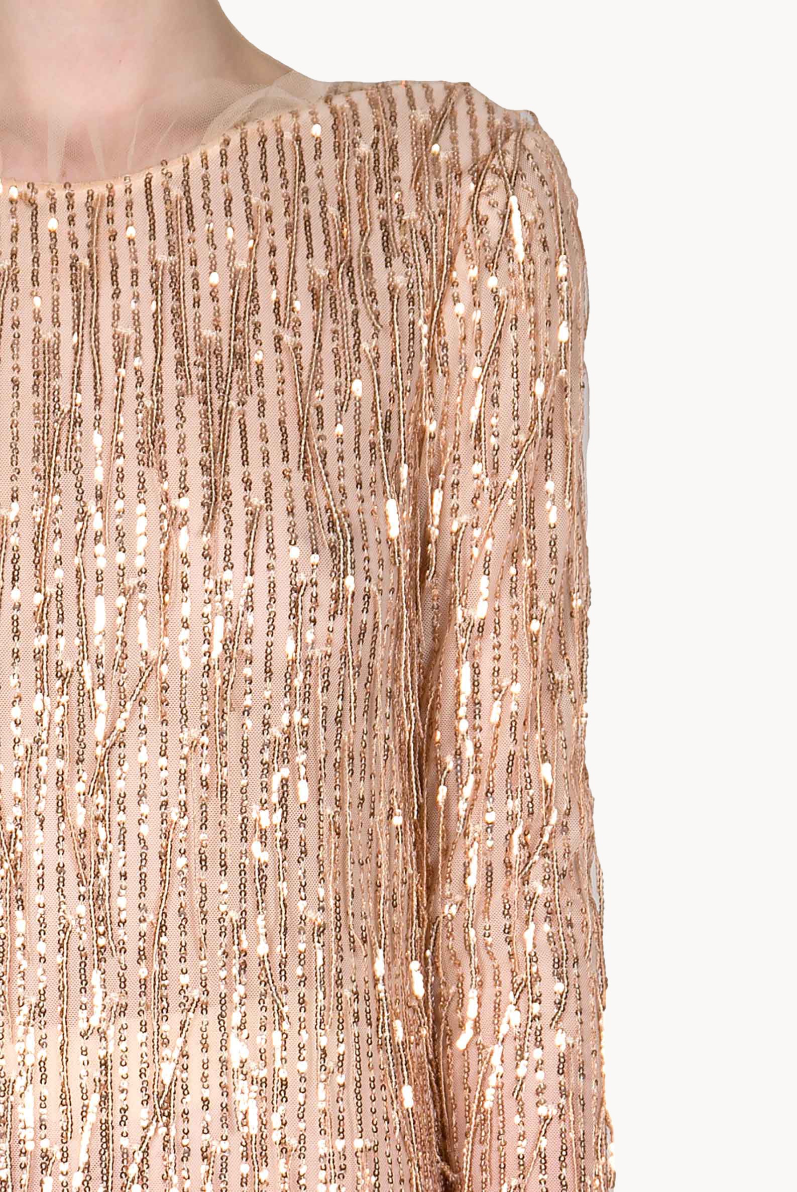 Abito degradé di paillettes con frange