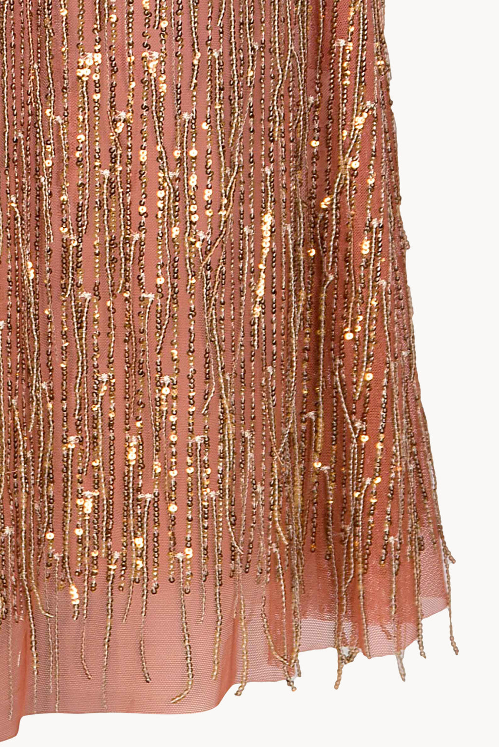 Abito degradé di paillettes con frange