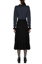 Maglione nero girocollo floreale