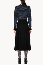 Maglione nero girocollo floreale