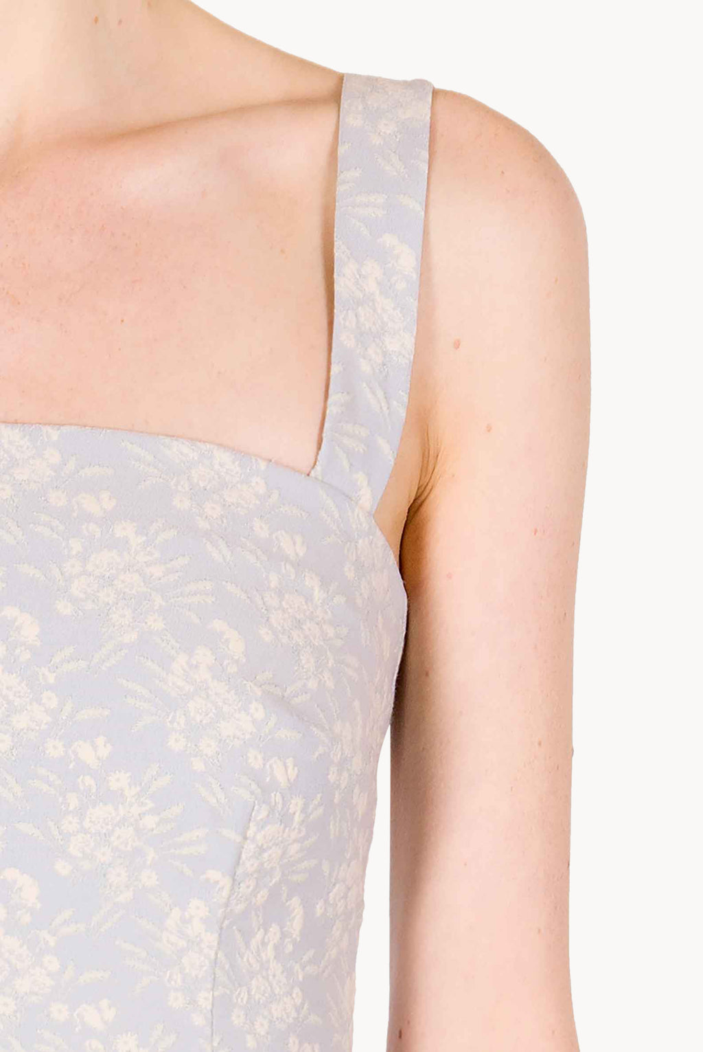 Abito in Jacquard Floreale con Volant