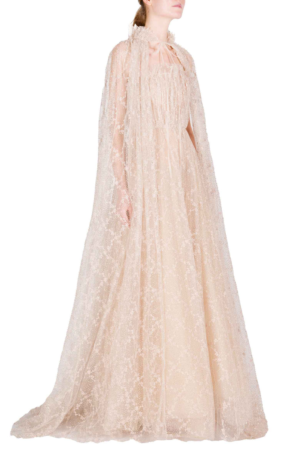 Abito da Sera con Mantella in Tulle Lucido Ricamato