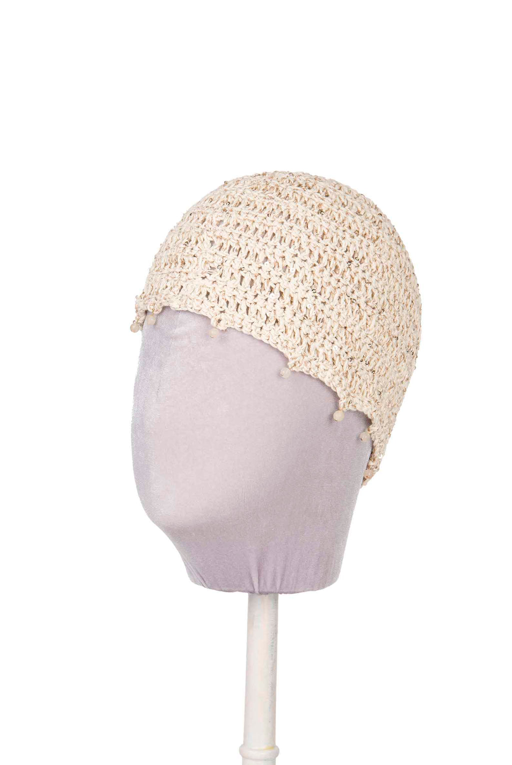 Cappello Beige all’Uncinetto con Perline