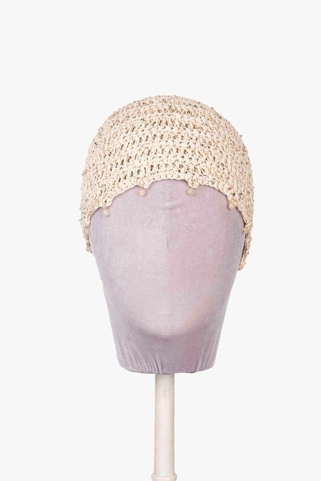 Cappello Beige all’Uncinetto con Perline