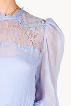 Vestito in chiffon con applicazioni in pizzo