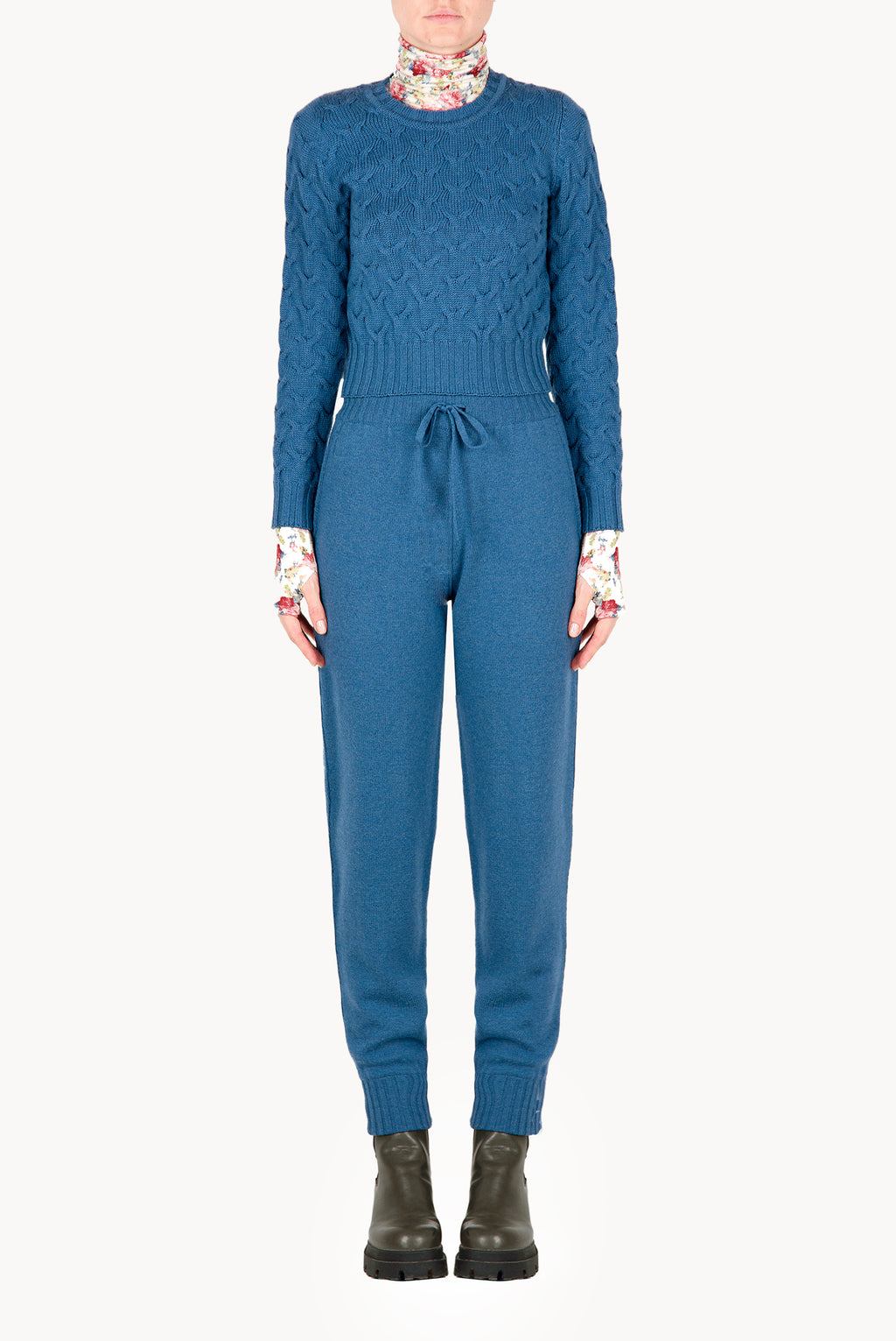 Maglione girocollo in lana con trecce