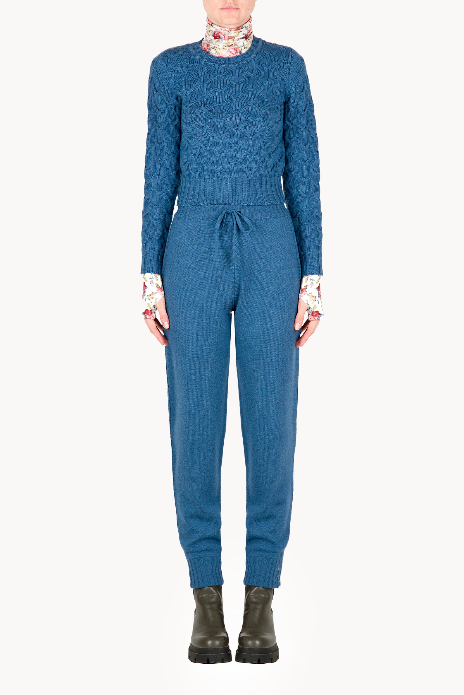 Maglione girocollo in lana con trecce